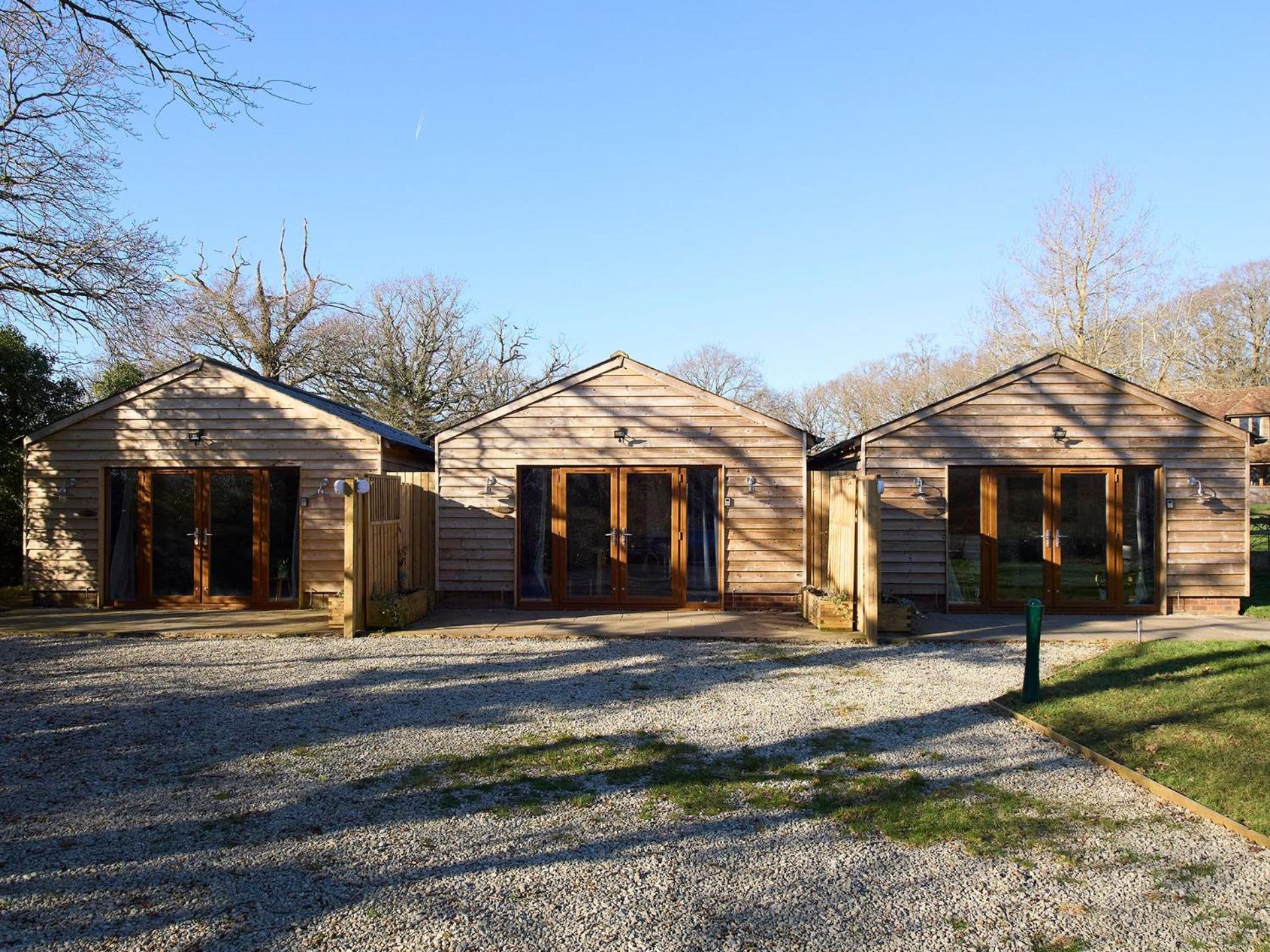 Host & - Willow Barn * Aldington