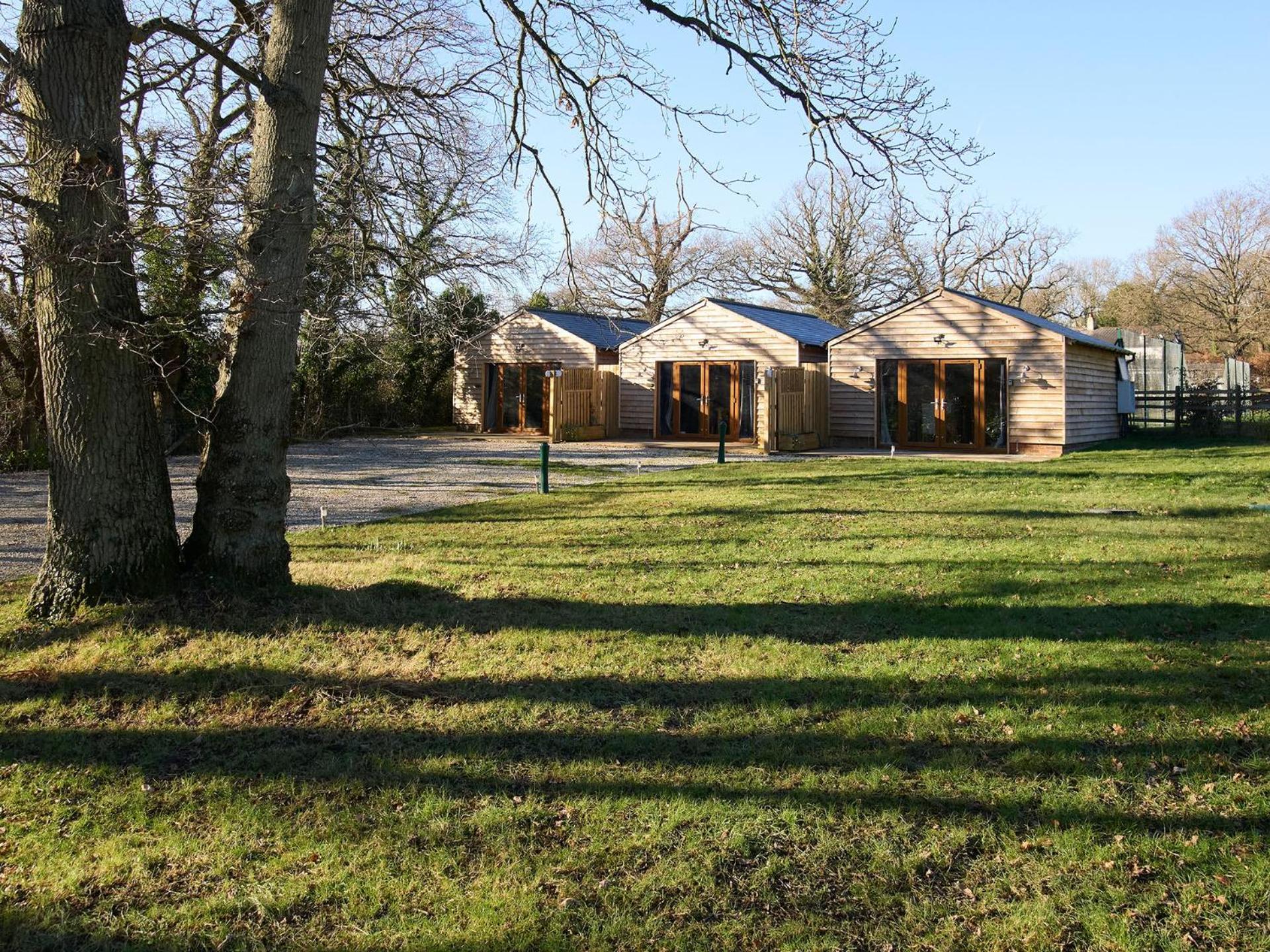 Host & - Willow Barn Aldington